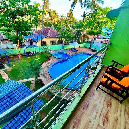 Summer Beach Resort, Goa - #Near Baga Beach #Swimming Pool #Garden #Bar #Lift #Premium Rooms #Property Of The Year #70565-84665 Calangute Eksteriør billede