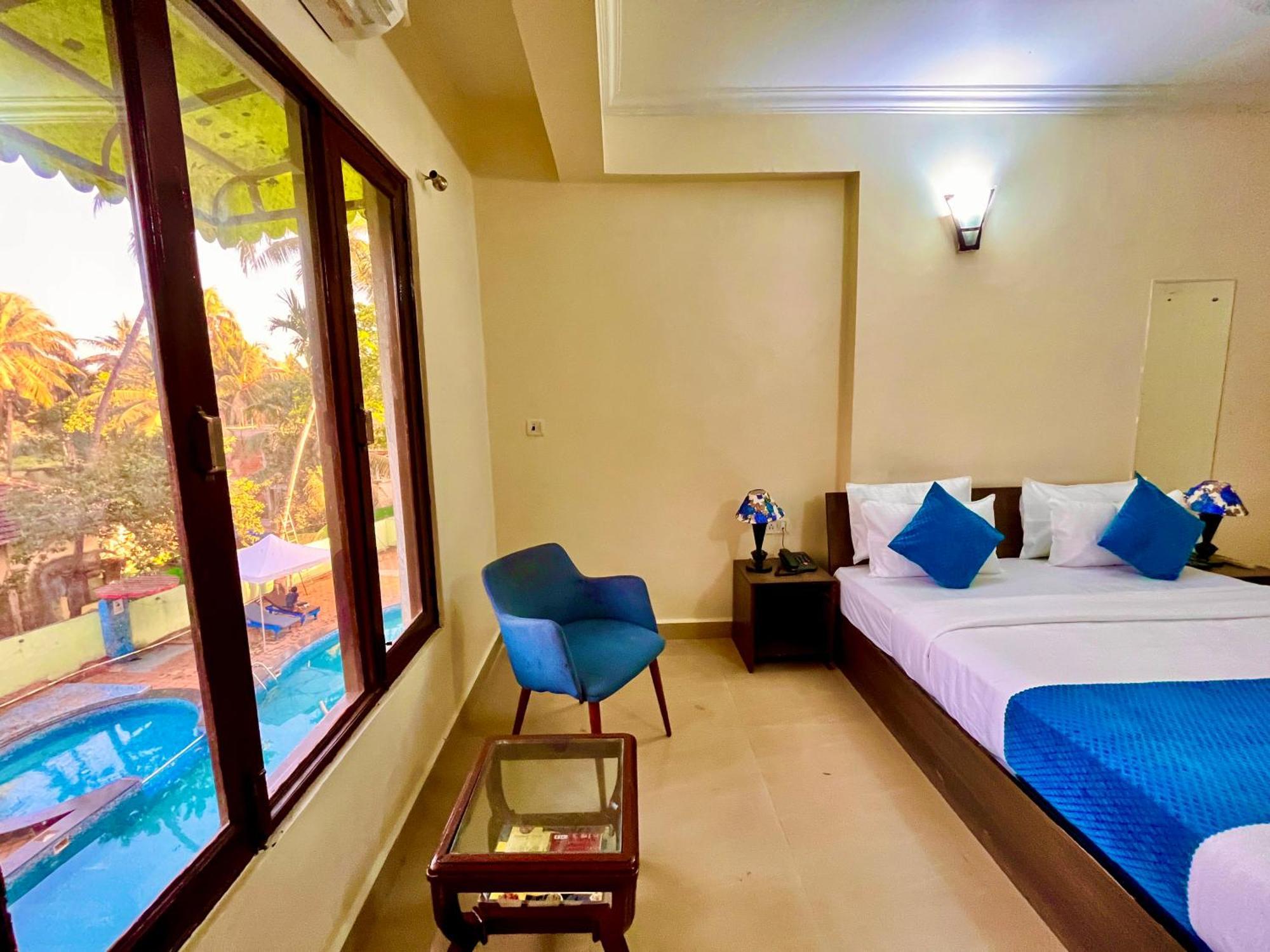 Summer Beach Resort, Goa - #Near Baga Beach #Swimming Pool #Garden #Bar #Lift #Premium Rooms #Property Of The Year #70565-84665 Calangute Eksteriør billede