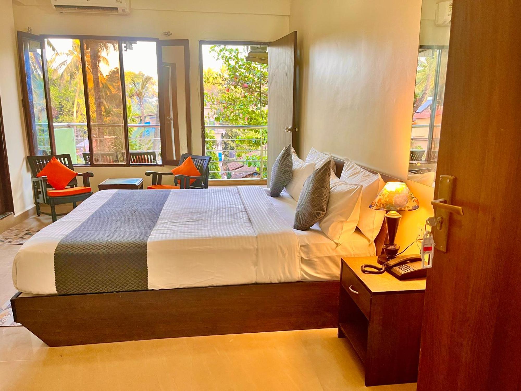 Summer Beach Resort, Goa - #Near Baga Beach #Swimming Pool #Garden #Bar #Lift #Premium Rooms #Property Of The Year #70565-84665 Calangute Eksteriør billede