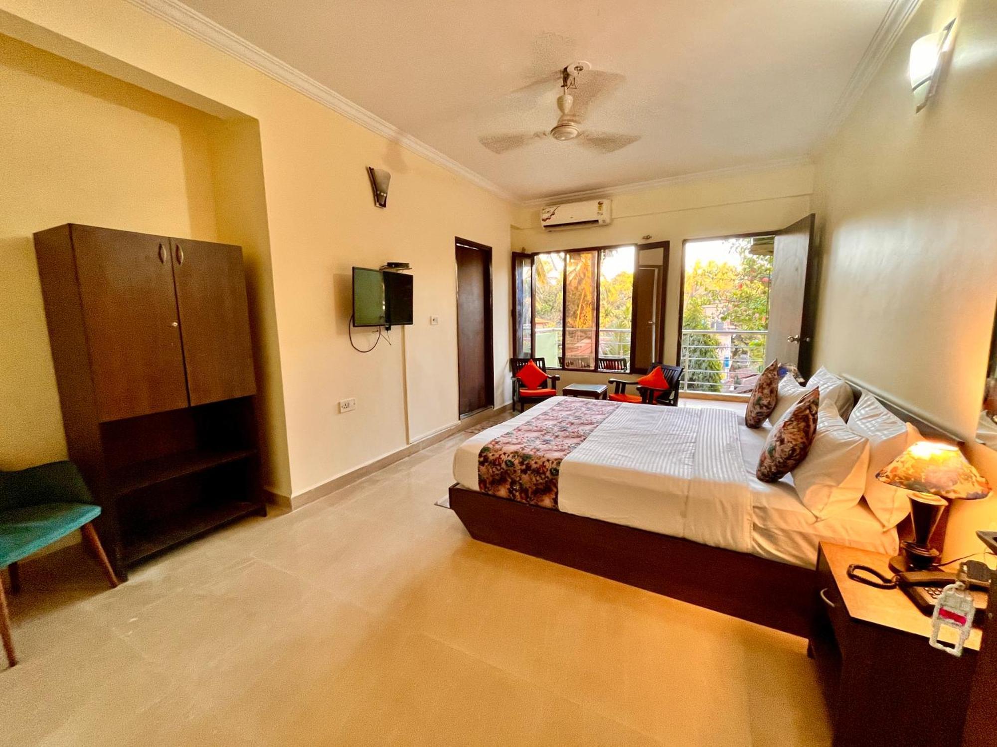 Summer Beach Resort, Goa - #Near Baga Beach #Swimming Pool #Garden #Bar #Lift #Premium Rooms #Property Of The Year #70565-84665 Calangute Eksteriør billede