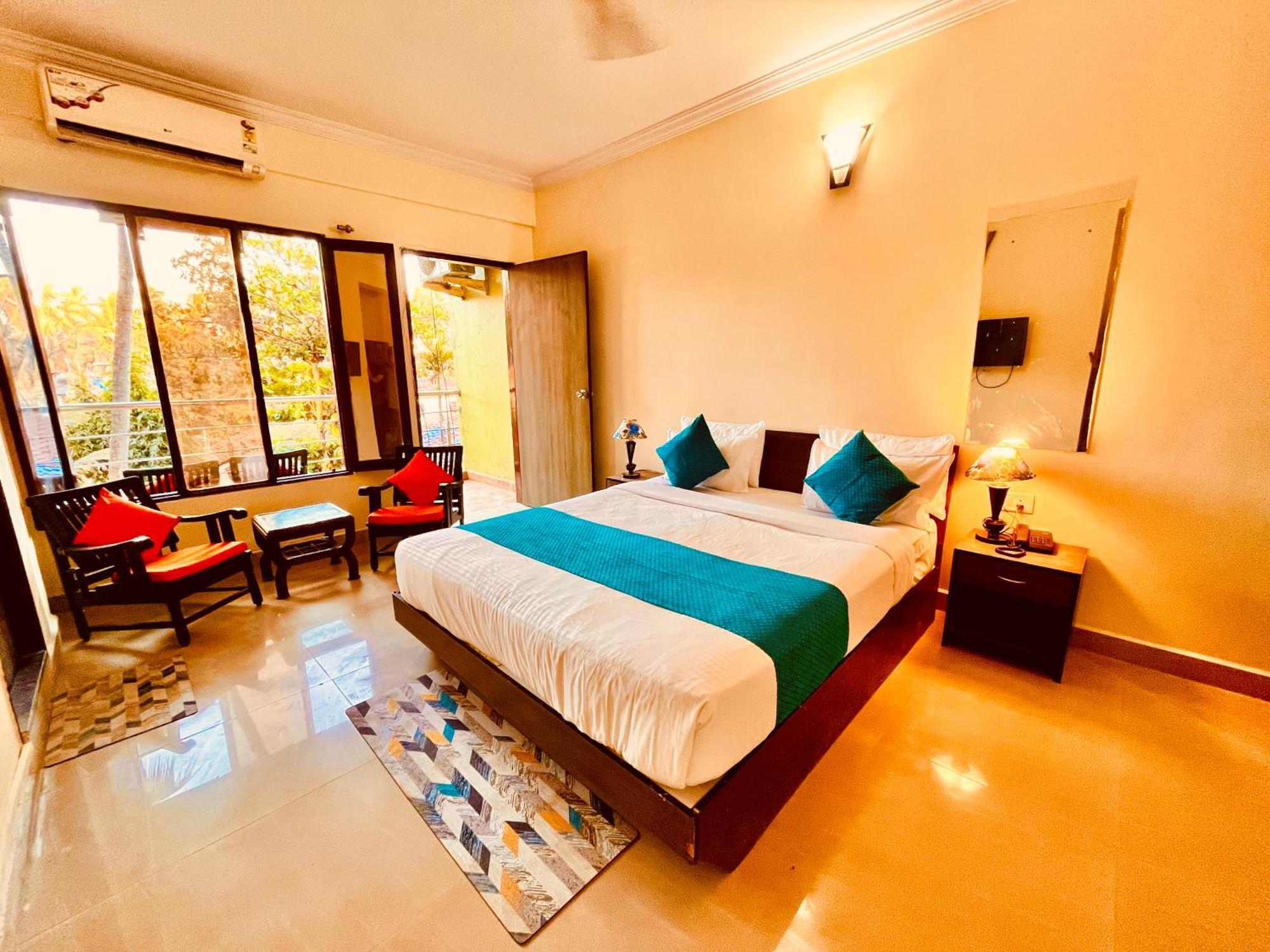 Summer Beach Resort, Goa - #Near Baga Beach #Swimming Pool #Garden #Bar #Lift #Premium Rooms #Property Of The Year #70565-84665 Calangute Eksteriør billede