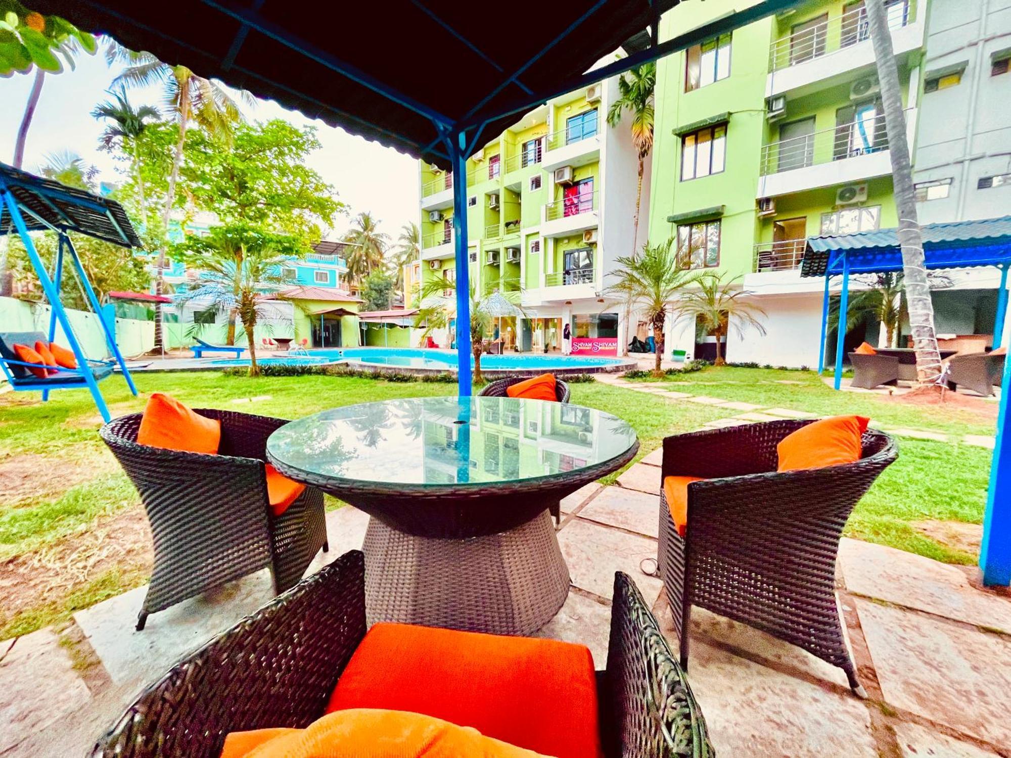 Summer Beach Resort, Goa - #Near Baga Beach #Swimming Pool #Garden #Bar #Lift #Premium Rooms #Property Of The Year #70565-84665 Calangute Eksteriør billede