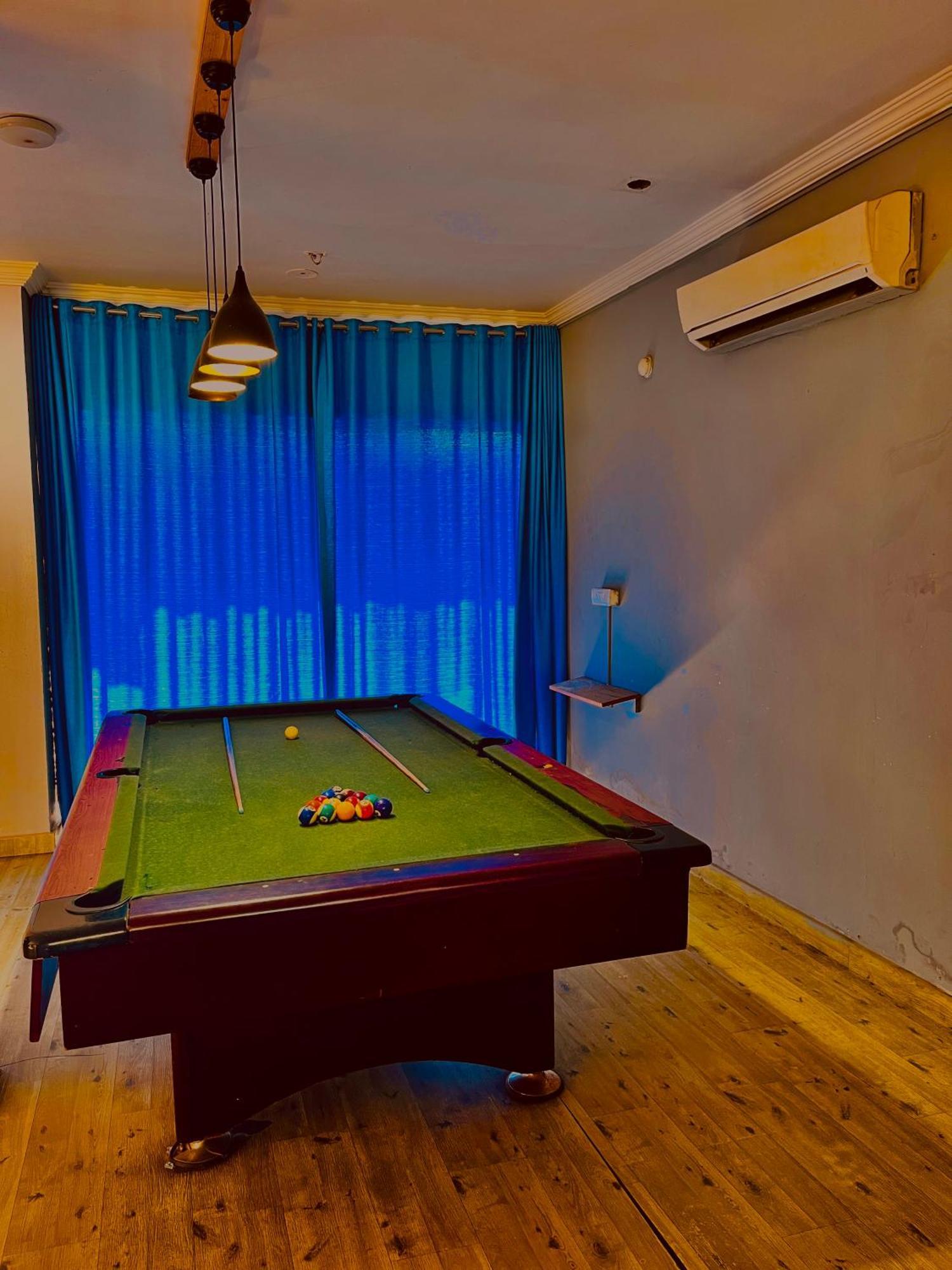 Summer Beach Resort, Goa - #Near Baga Beach #Swimming Pool #Garden #Bar #Lift #Premium Rooms #Property Of The Year #70565-84665 Calangute Eksteriør billede