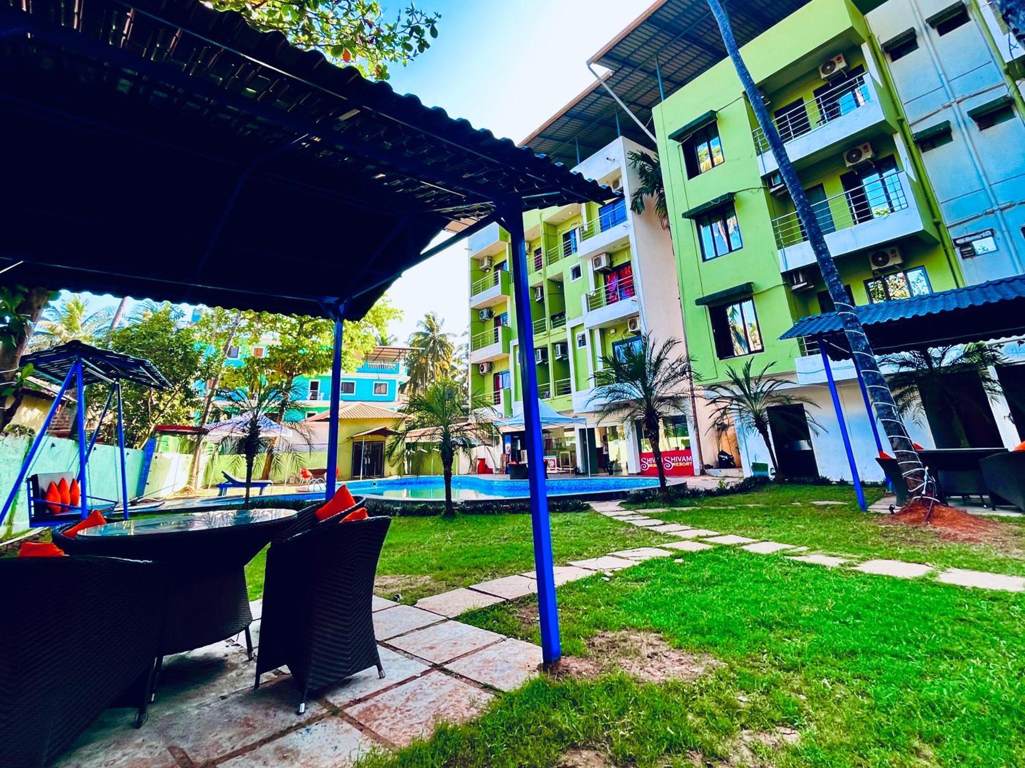 Summer Beach Resort, Goa - #Near Baga Beach #Swimming Pool #Garden #Bar #Lift #Premium Rooms #Property Of The Year #70565-84665 Calangute Eksteriør billede