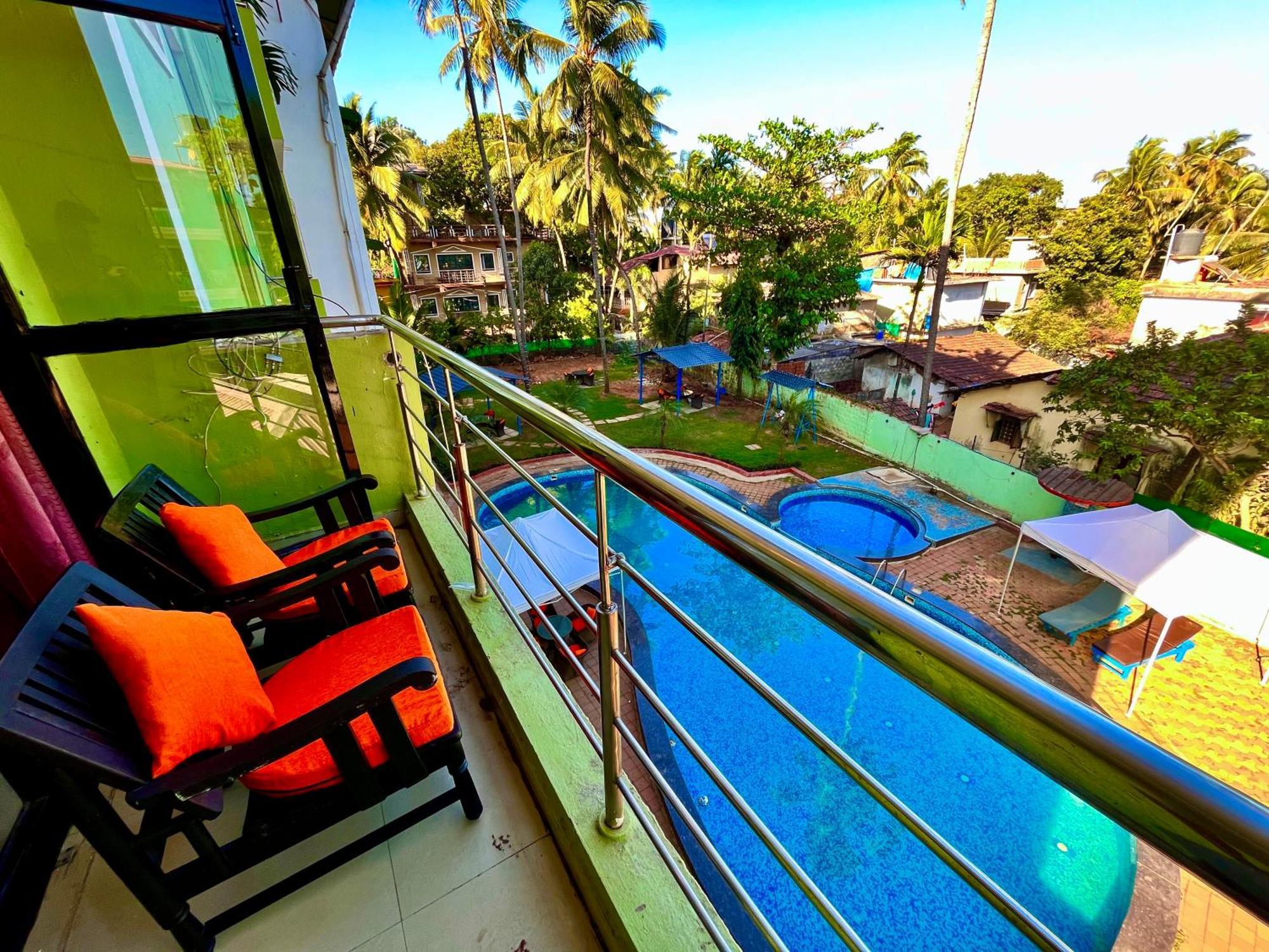 Summer Beach Resort, Goa - #Near Baga Beach #Swimming Pool #Garden #Bar #Lift #Premium Rooms #Property Of The Year #70565-84665 Calangute Eksteriør billede