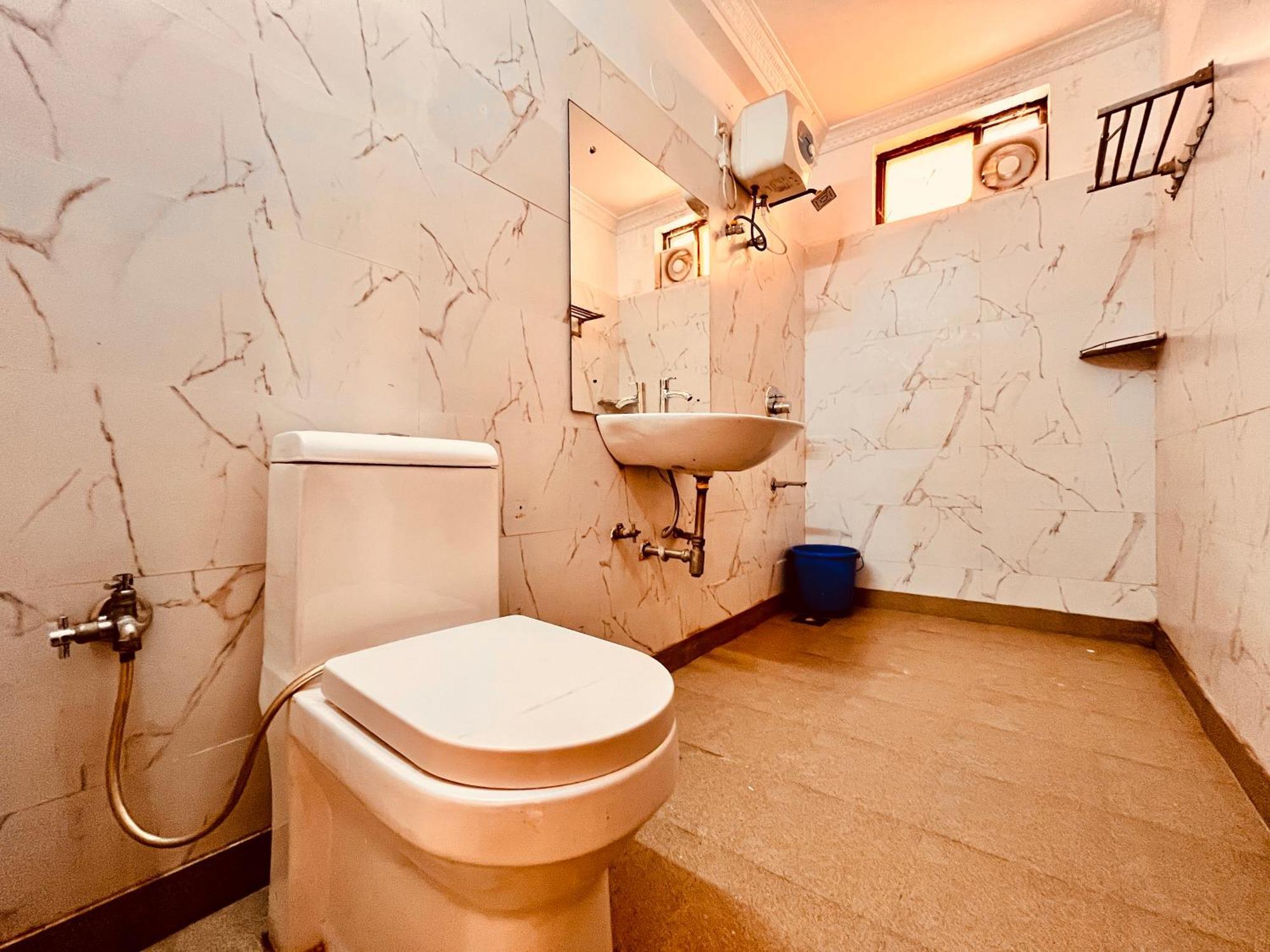 Summer Beach Resort, Goa - #Near Baga Beach #Swimming Pool #Garden #Bar #Lift #Premium Rooms #Property Of The Year #70565-84665 Calangute Eksteriør billede
