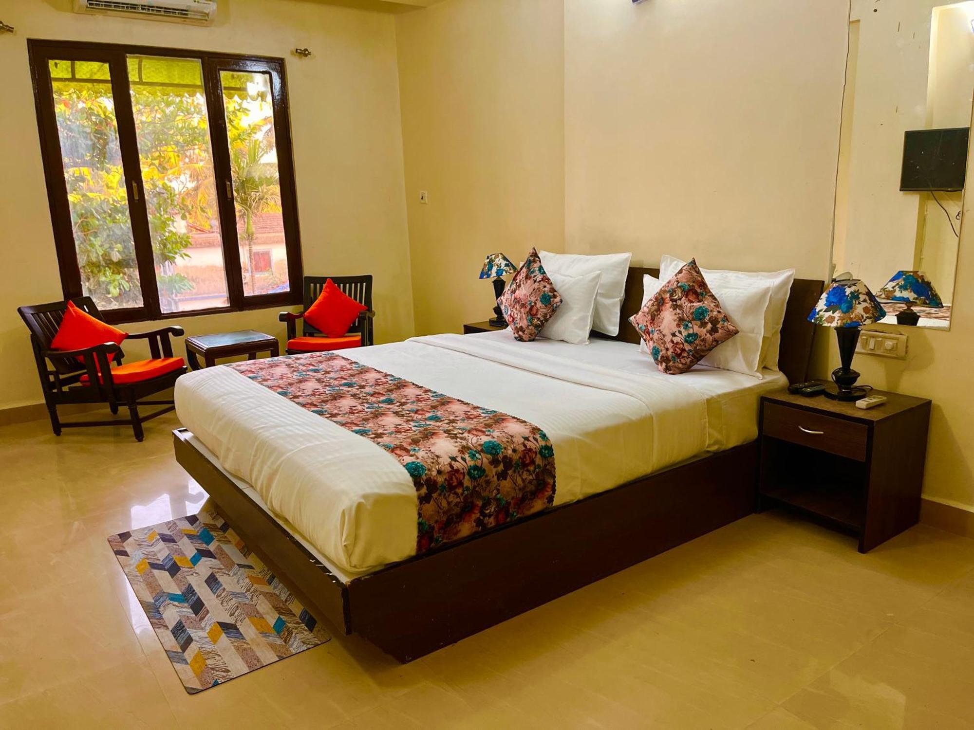 Summer Beach Resort, Goa - #Near Baga Beach #Swimming Pool #Garden #Bar #Lift #Premium Rooms #Property Of The Year #70565-84665 Calangute Eksteriør billede
