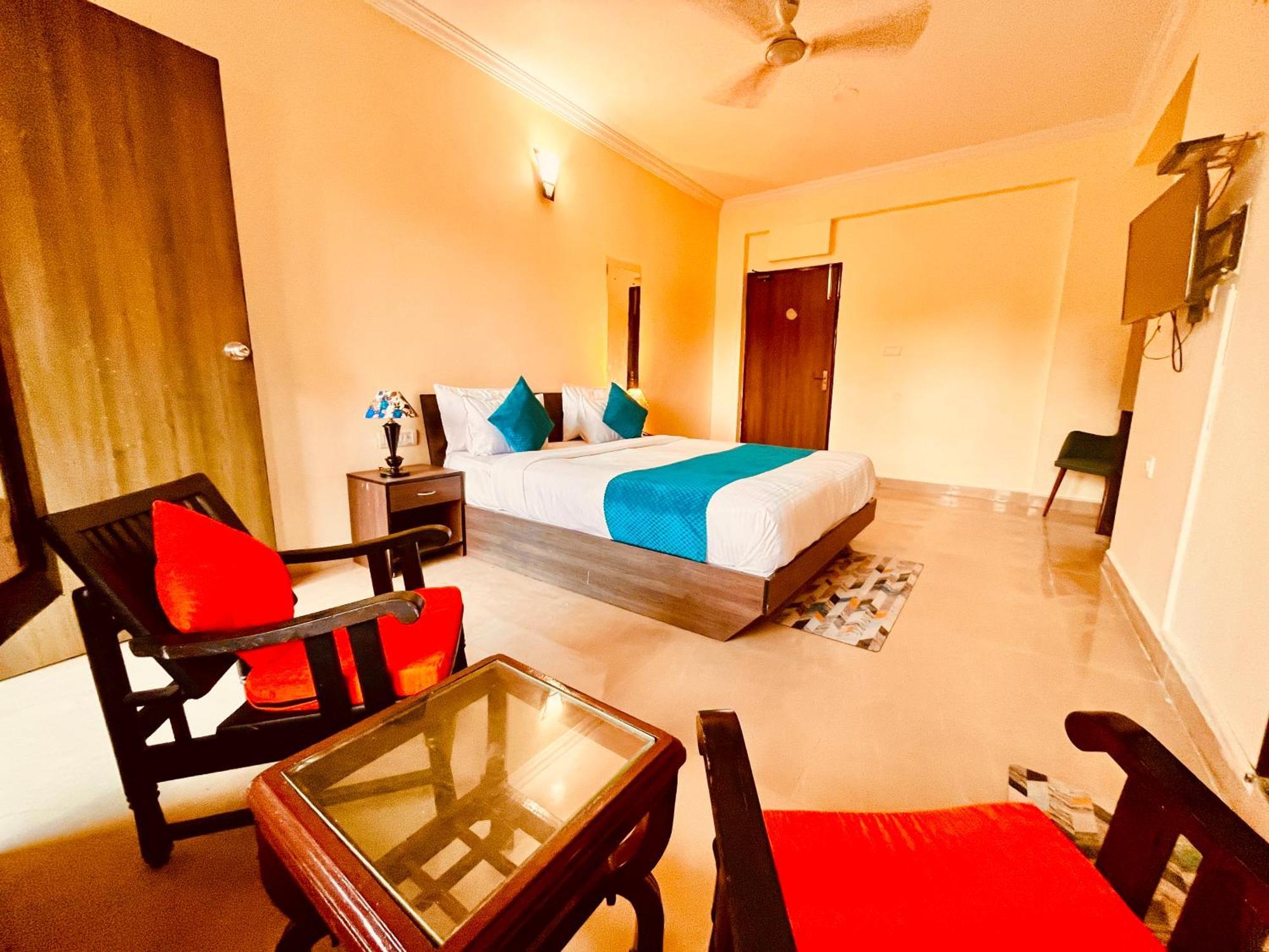 Summer Beach Resort, Goa - #Near Baga Beach #Swimming Pool #Garden #Bar #Lift #Premium Rooms #Property Of The Year #70565-84665 Calangute Eksteriør billede