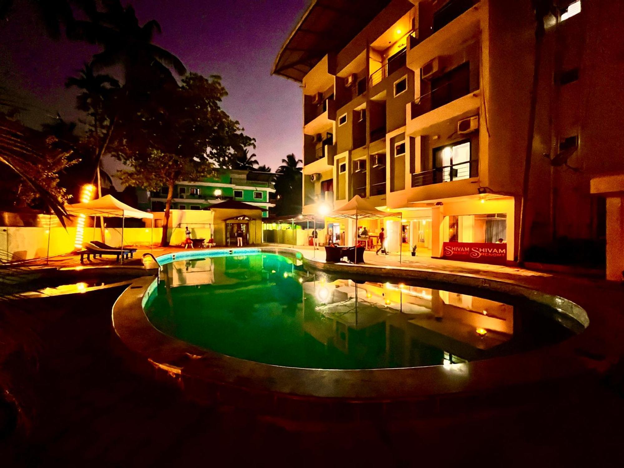 Summer Beach Resort, Goa - #Near Baga Beach #Swimming Pool #Garden #Bar #Lift #Premium Rooms #Property Of The Year #70565-84665 Calangute Eksteriør billede